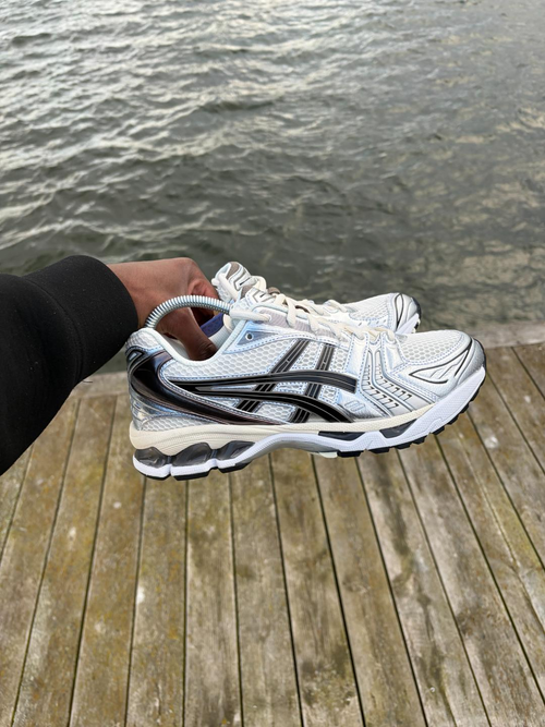 Kayano 14's Skor Vit/Silver/Svart